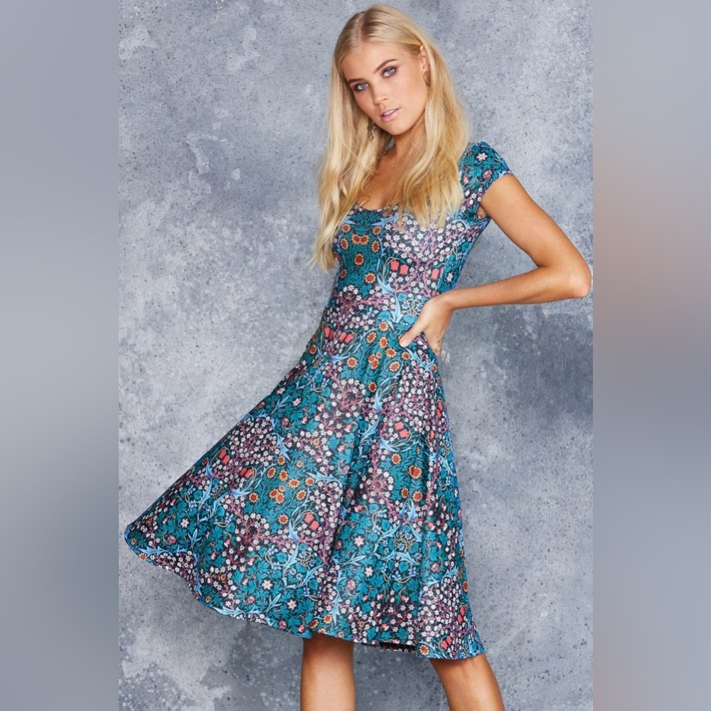 BlackMilk BLACKTHORN CAP SLEEVE POCKET MIDI DRESS - Sz S